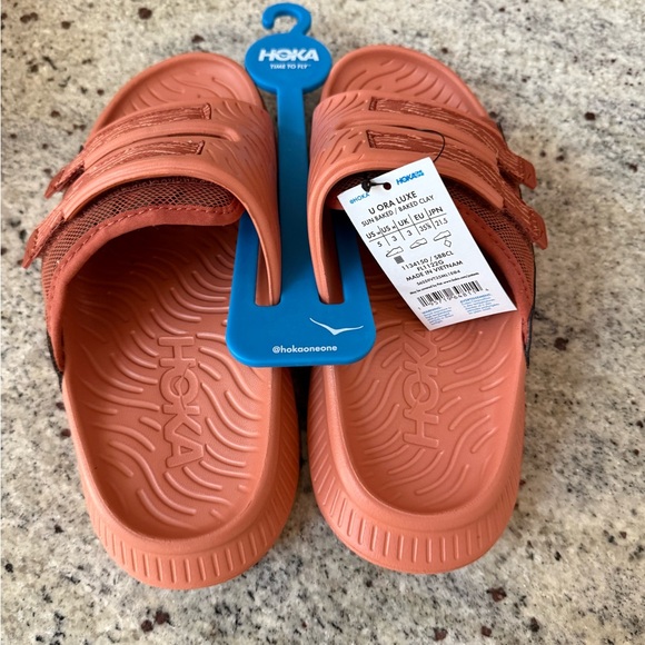 Gender Inclusive Ora Luxe Slide Sandal HOKA - Picture 4 of 5